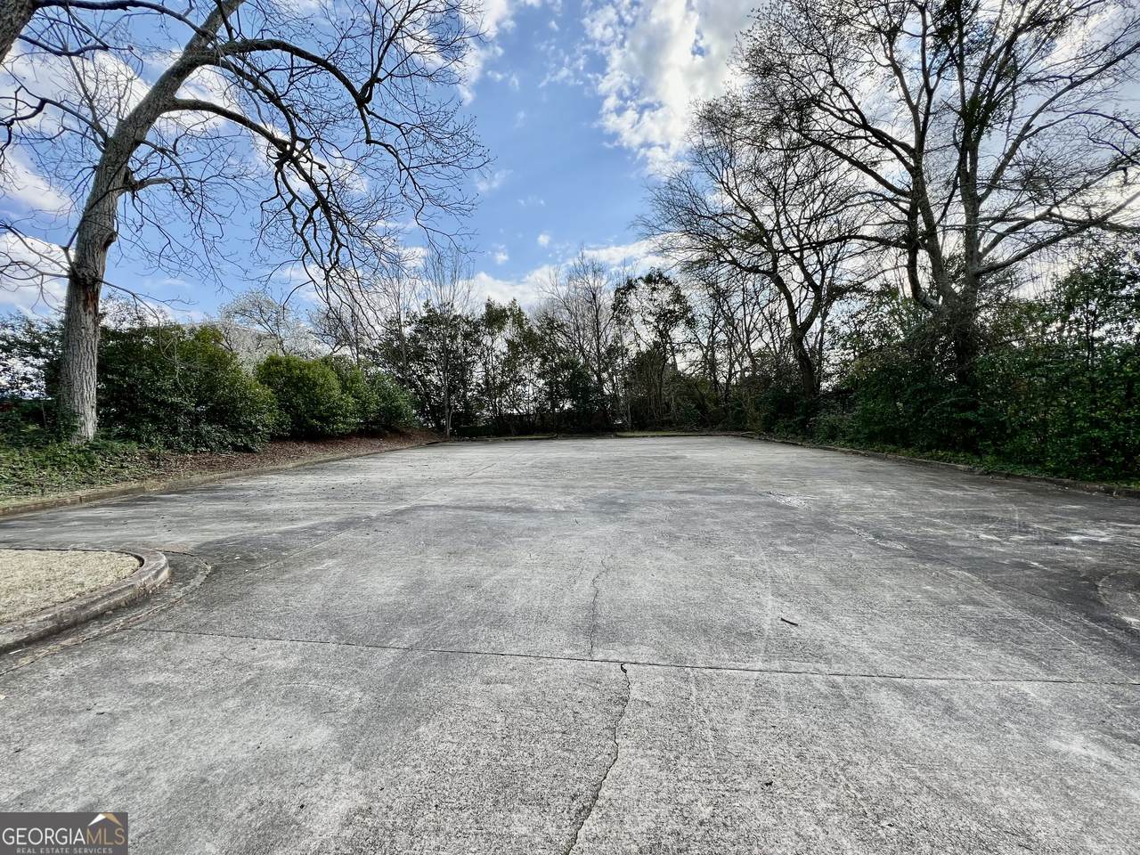 303 Battle Street - Photo 1