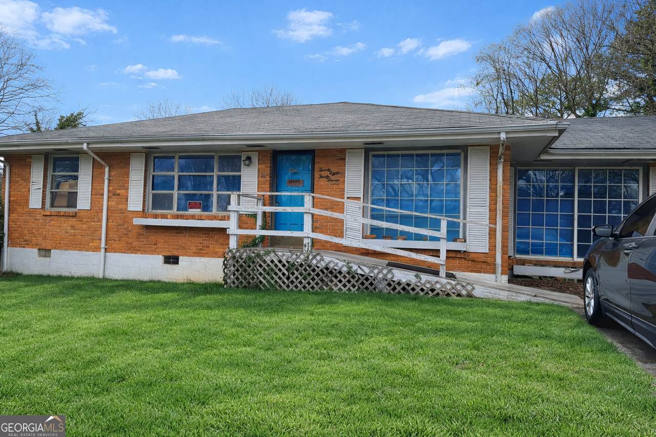 2837 Gresham Road - Photo 1