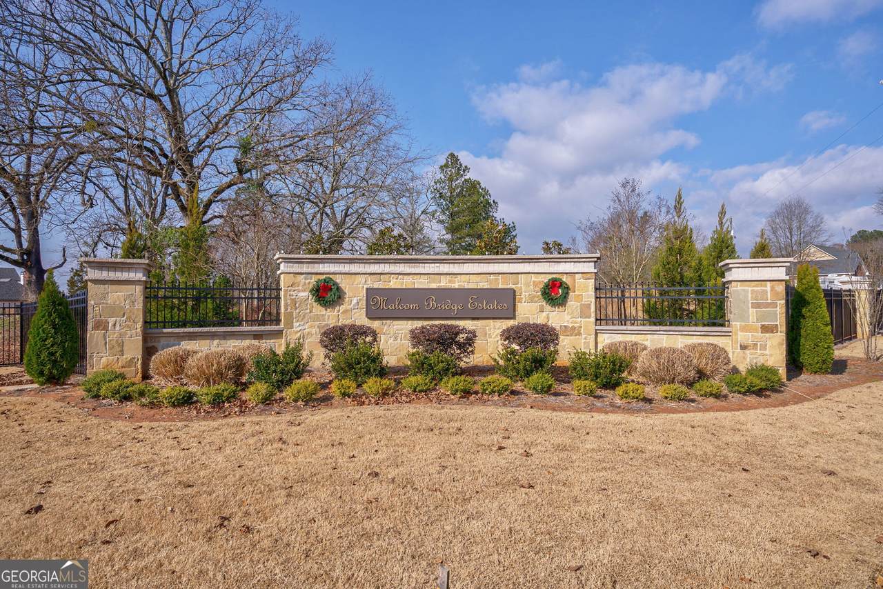 2528 Malcom Estates Drive - Photo 1