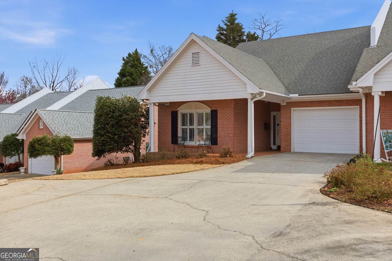 22 Green Hill Place - Photo 1