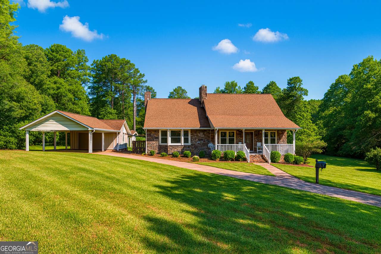 1687 Ne Hickory Level Road - Photo 1