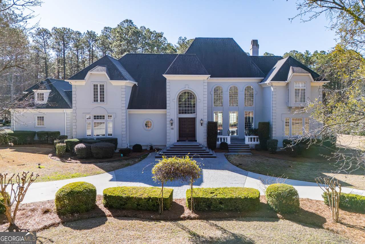 1900 Country Club Road - Photo 1