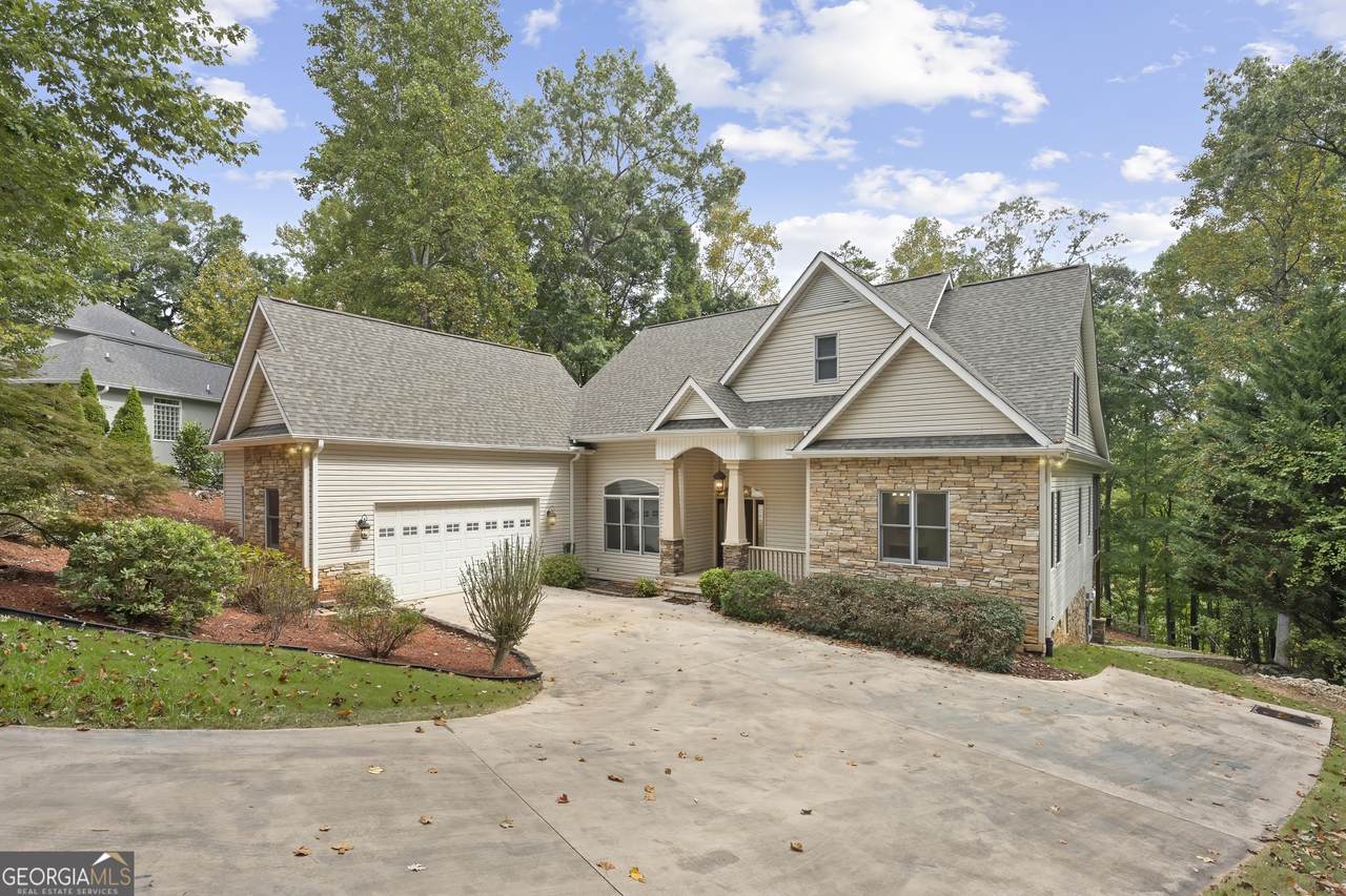 124 Shore Drive - Photo 1