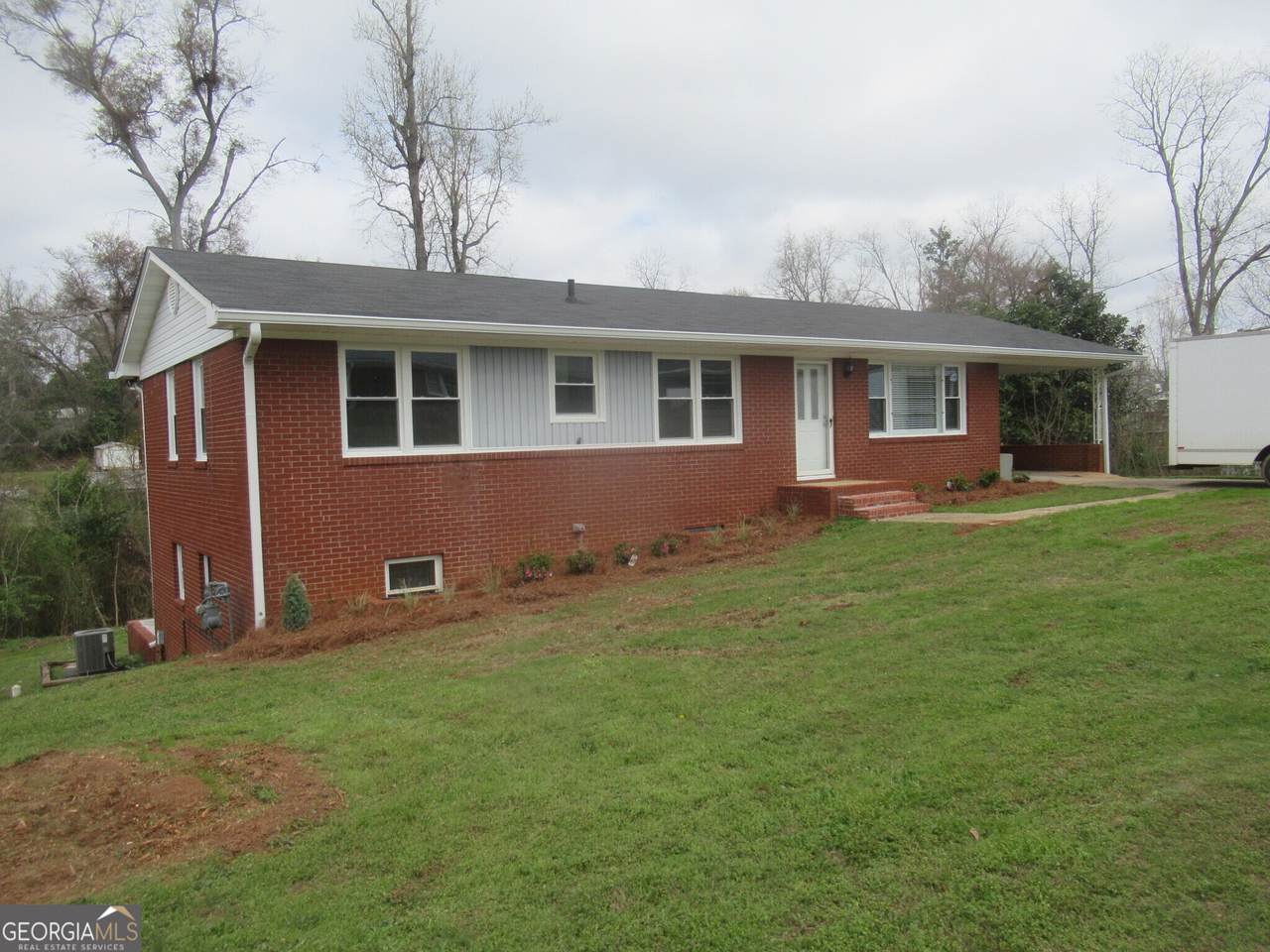 7 Linden Drive - Photo 1