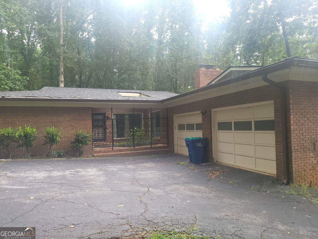 150 Old Fairburn Close - Photo 1