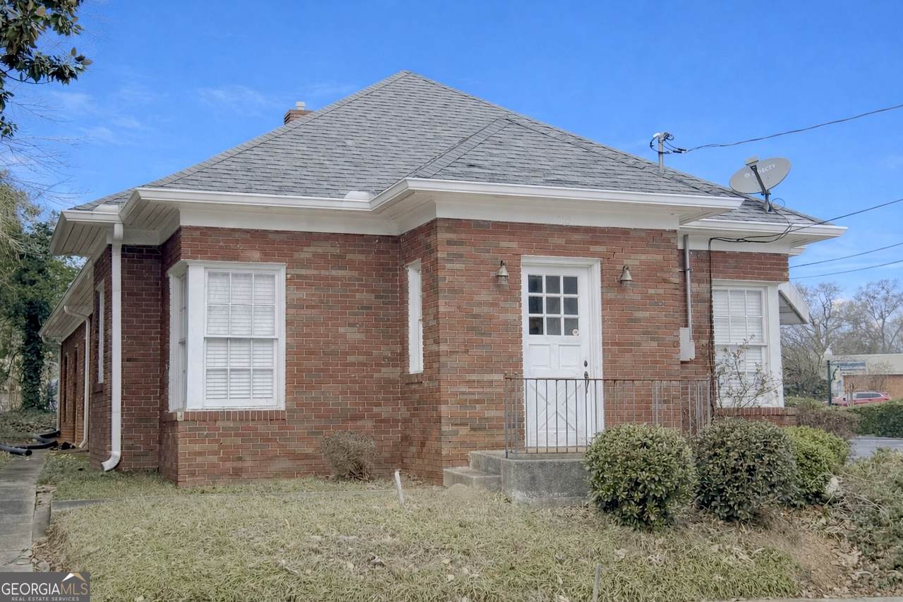 315 Academy Street - Photo 1