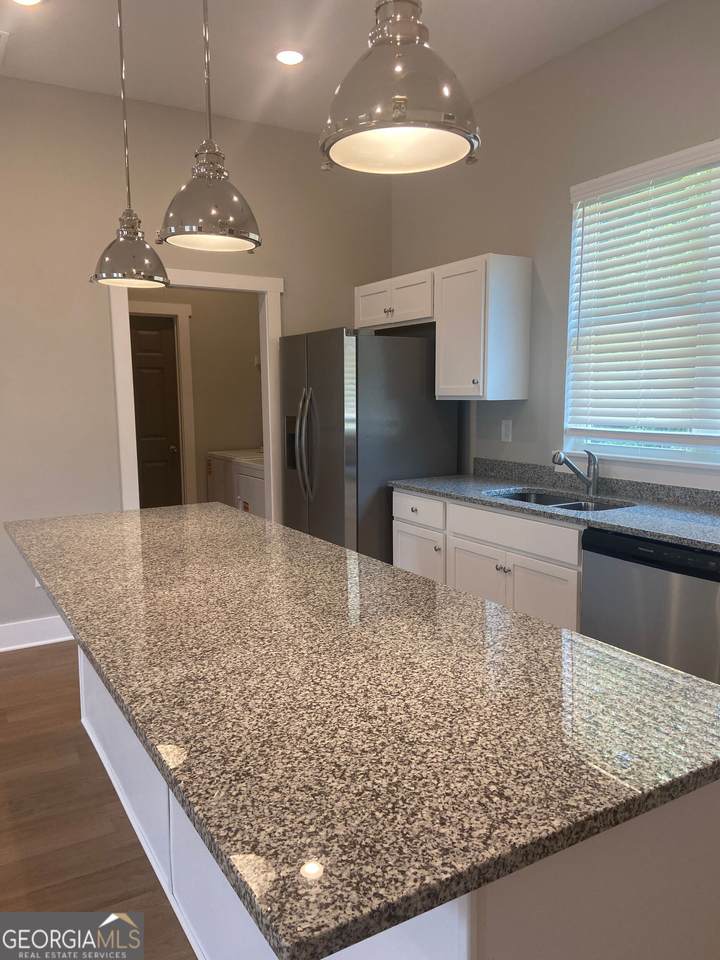 255 Bailey Street - Photo 1