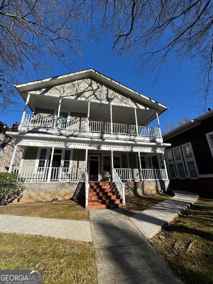833 Monroe Drive - Photo 1