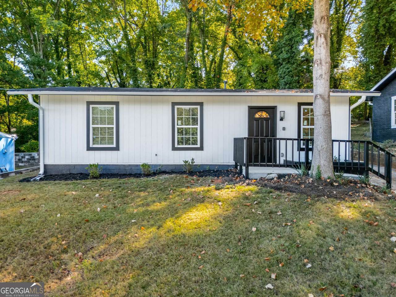 338 Lincoln Street - Photo 1