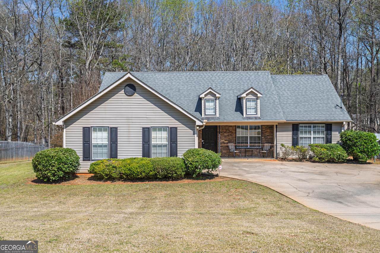 170 Belmont Circle - Photo 1