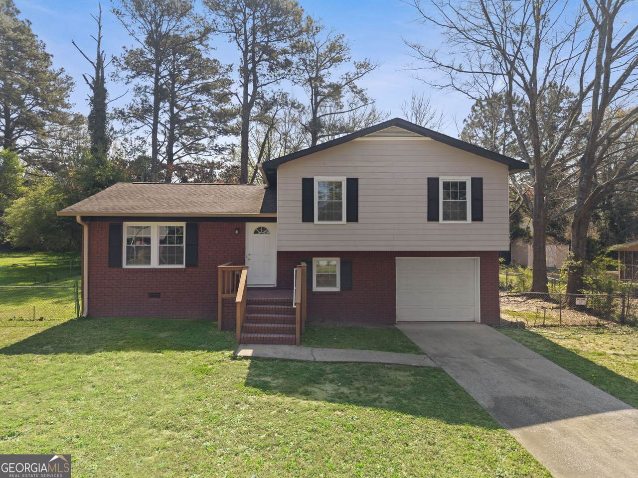 1685 Kinglet Road - Photo 1