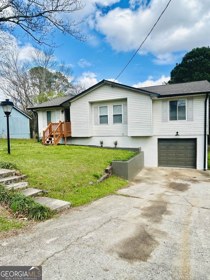 8908 Thomas Road - Photo 1