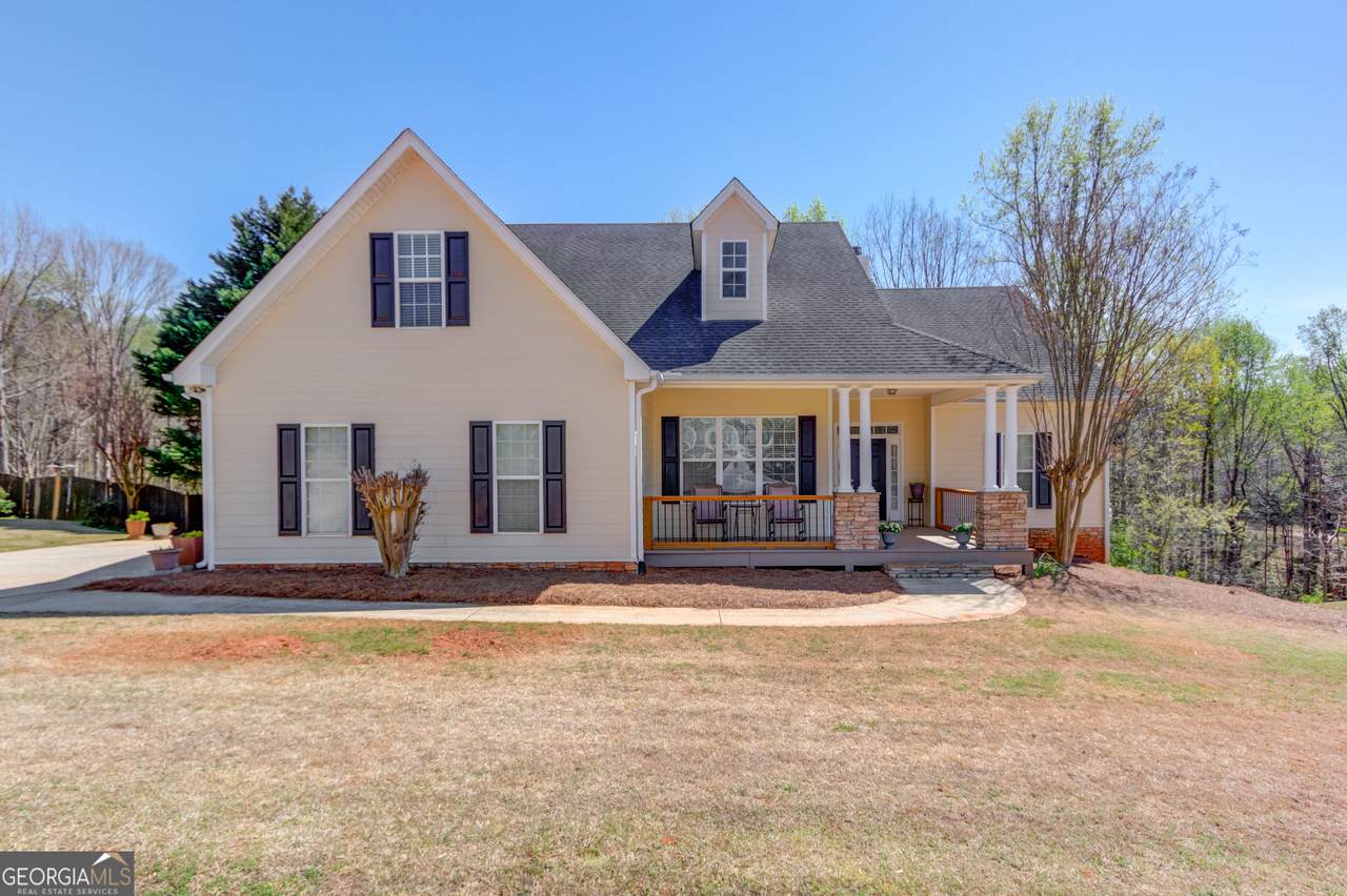 231 Station Drive - Photo 1