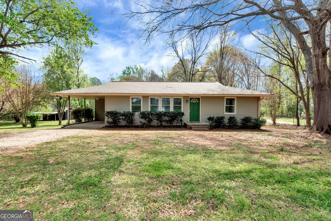 726 Peachtree Road - Photo 1