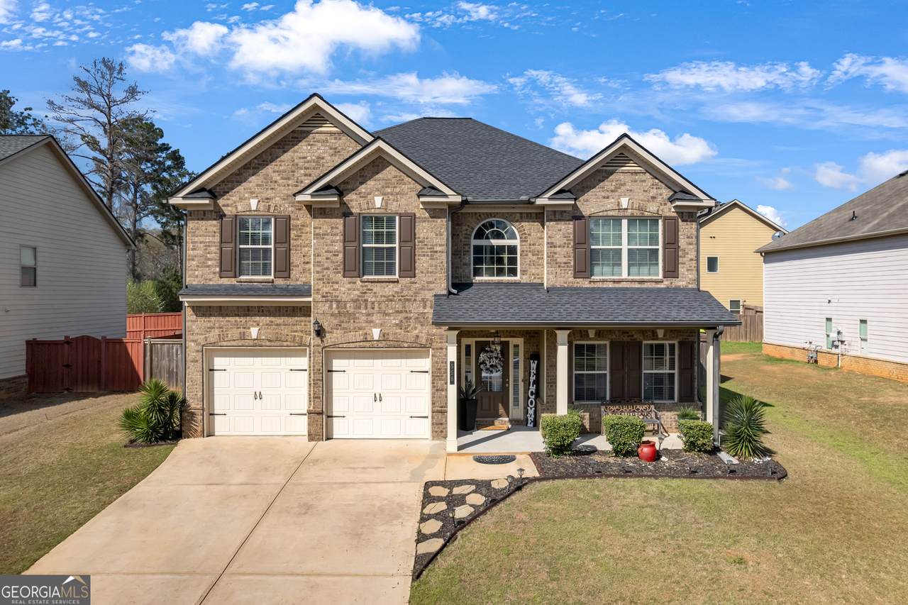558 Hideaway Drive - Photo 1