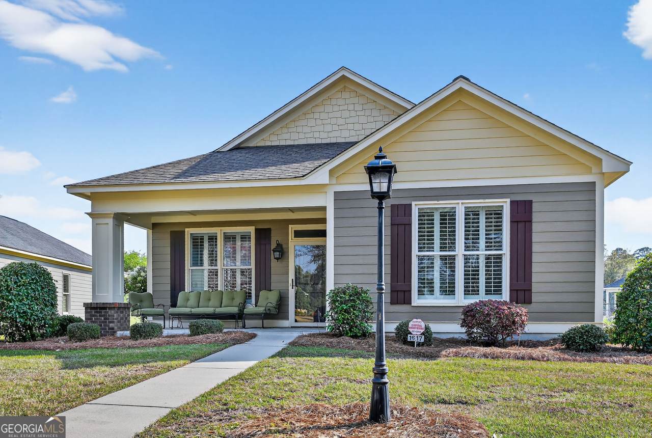 1617 Red Oak Lane - Photo 1