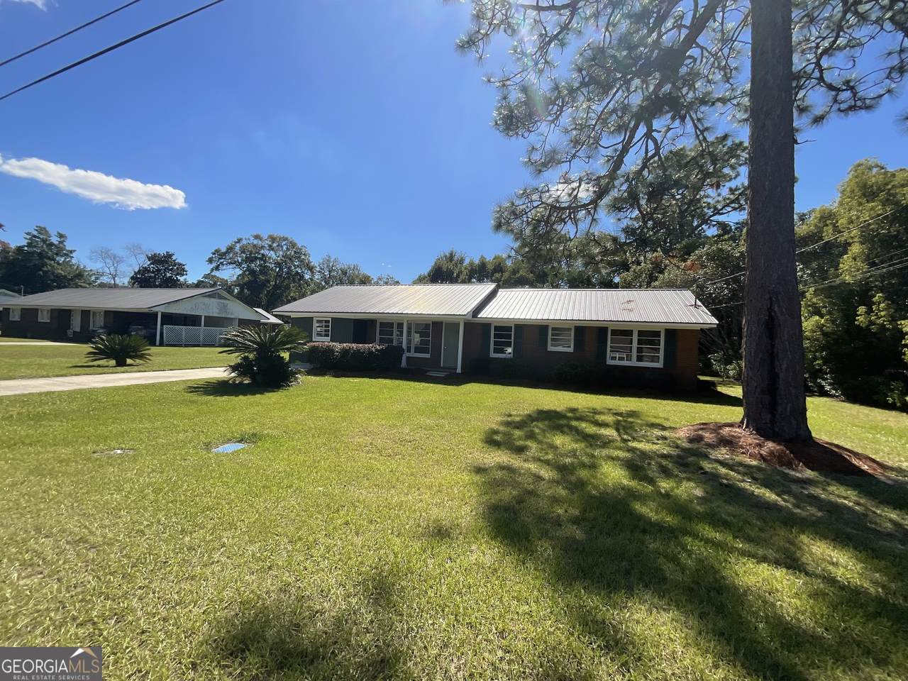 195 Hollywood Avenue - Photo 1