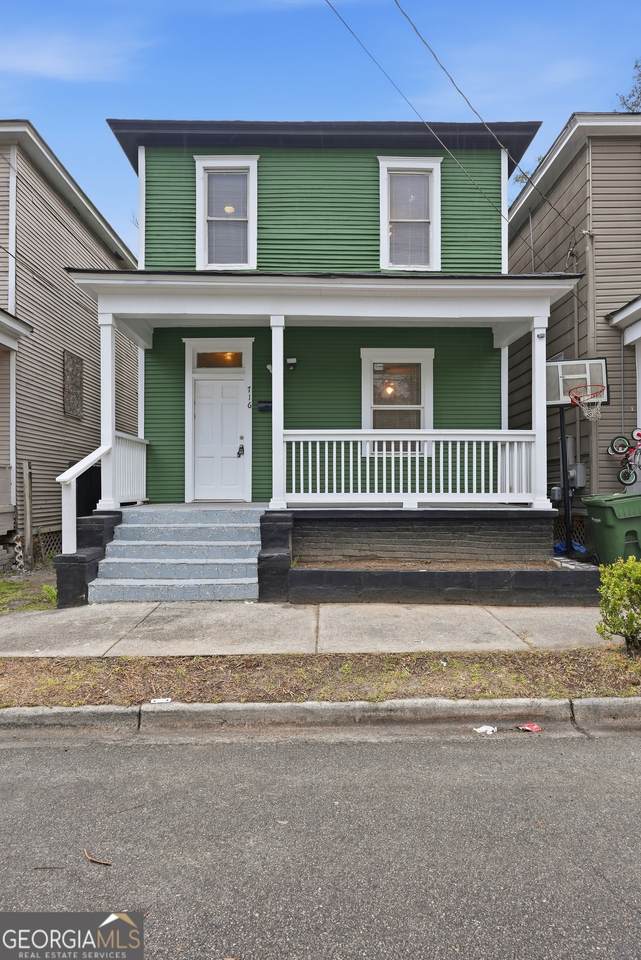 716 38th Street - Photo 1