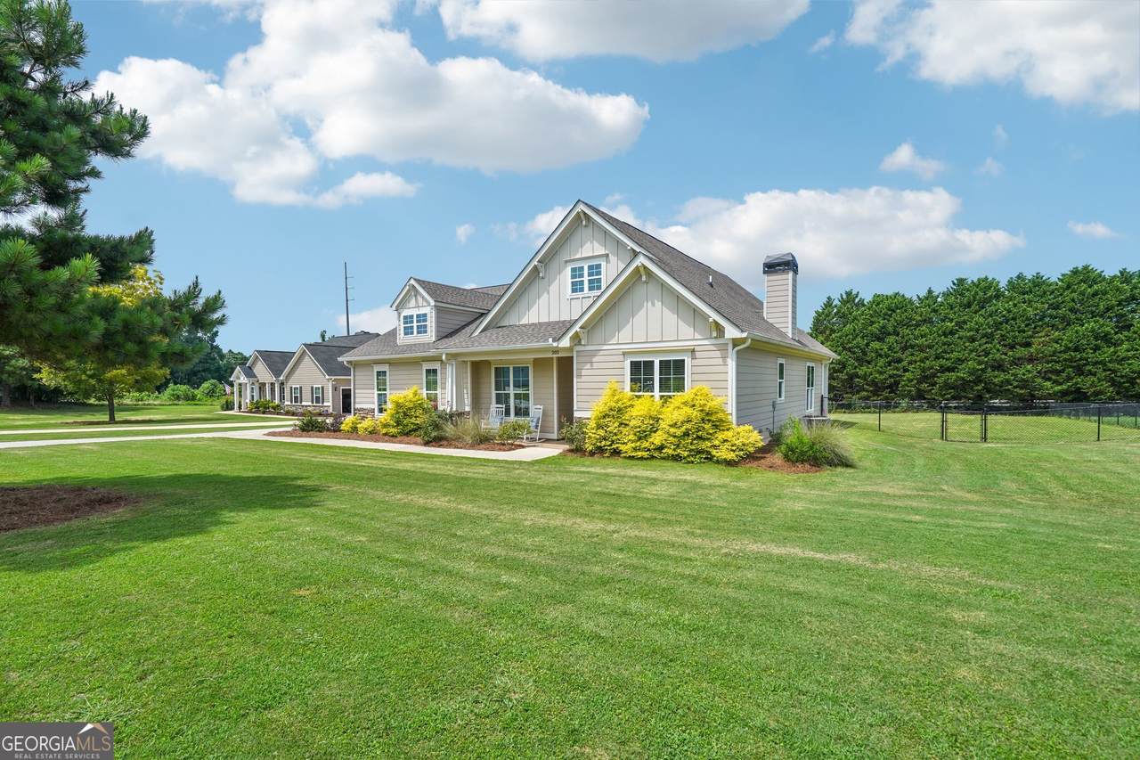202 Sage Court - Photo 1