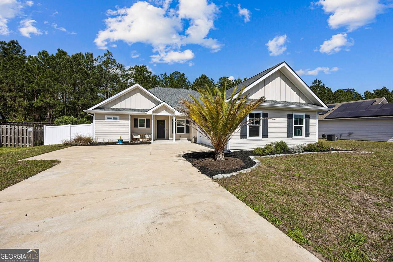 611 Victorias Circle - Photo 1