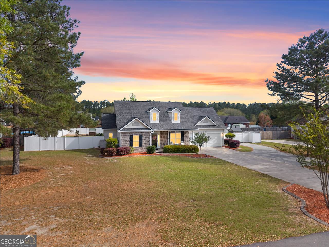 1706 Scarlett Place - Photo 1