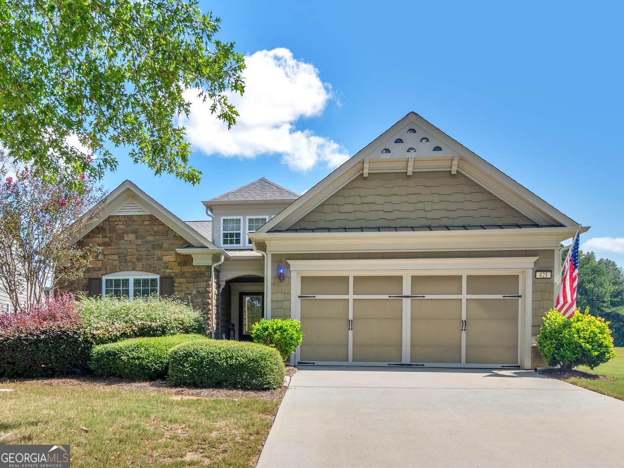 421 Beacon Court - Photo 1