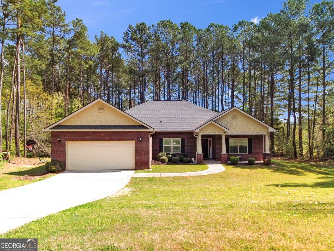 1007 Yorkshire Drive - Photo 1
