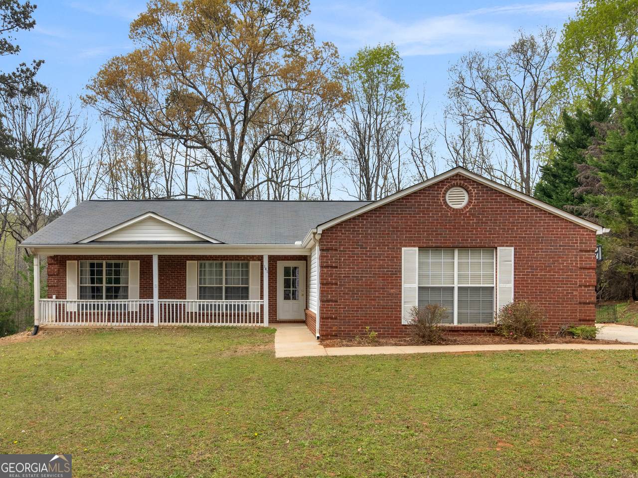 141 Royal Way - Photo 1
