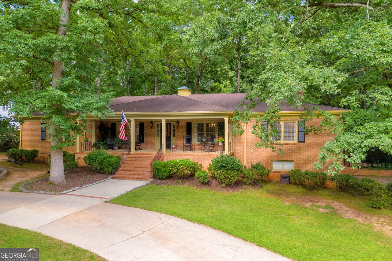 155 Devereux Drive - Photo 1