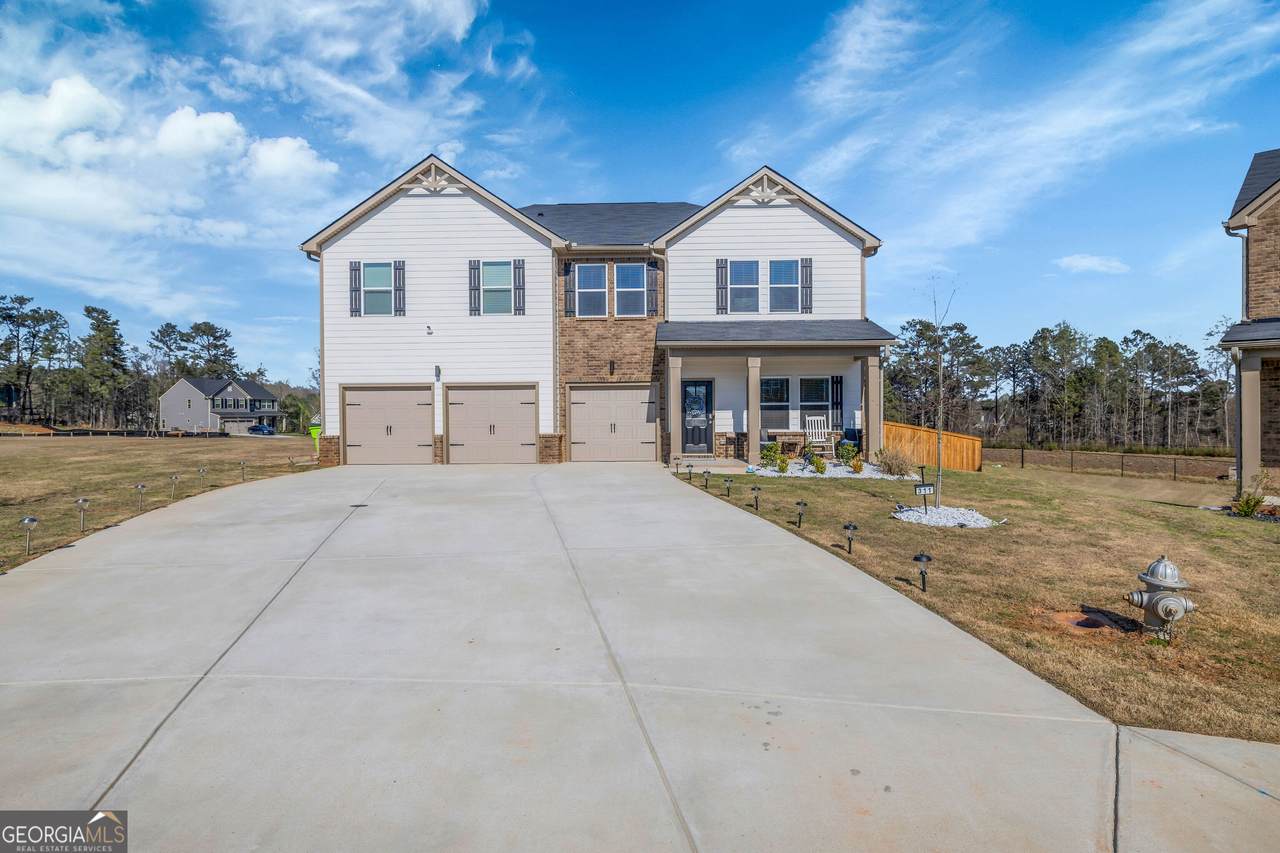 311 Bianca Way - Photo 1