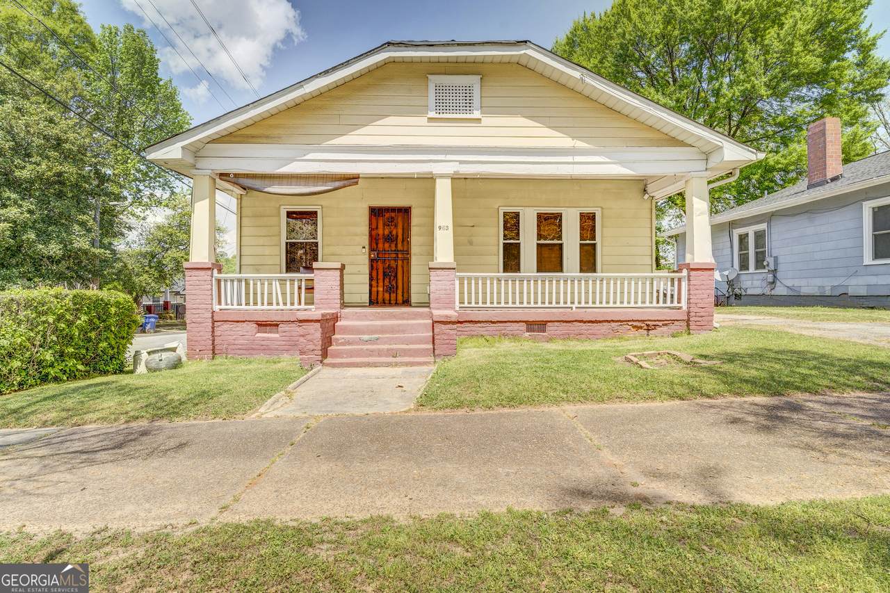 943 Washington Place - Photo 1