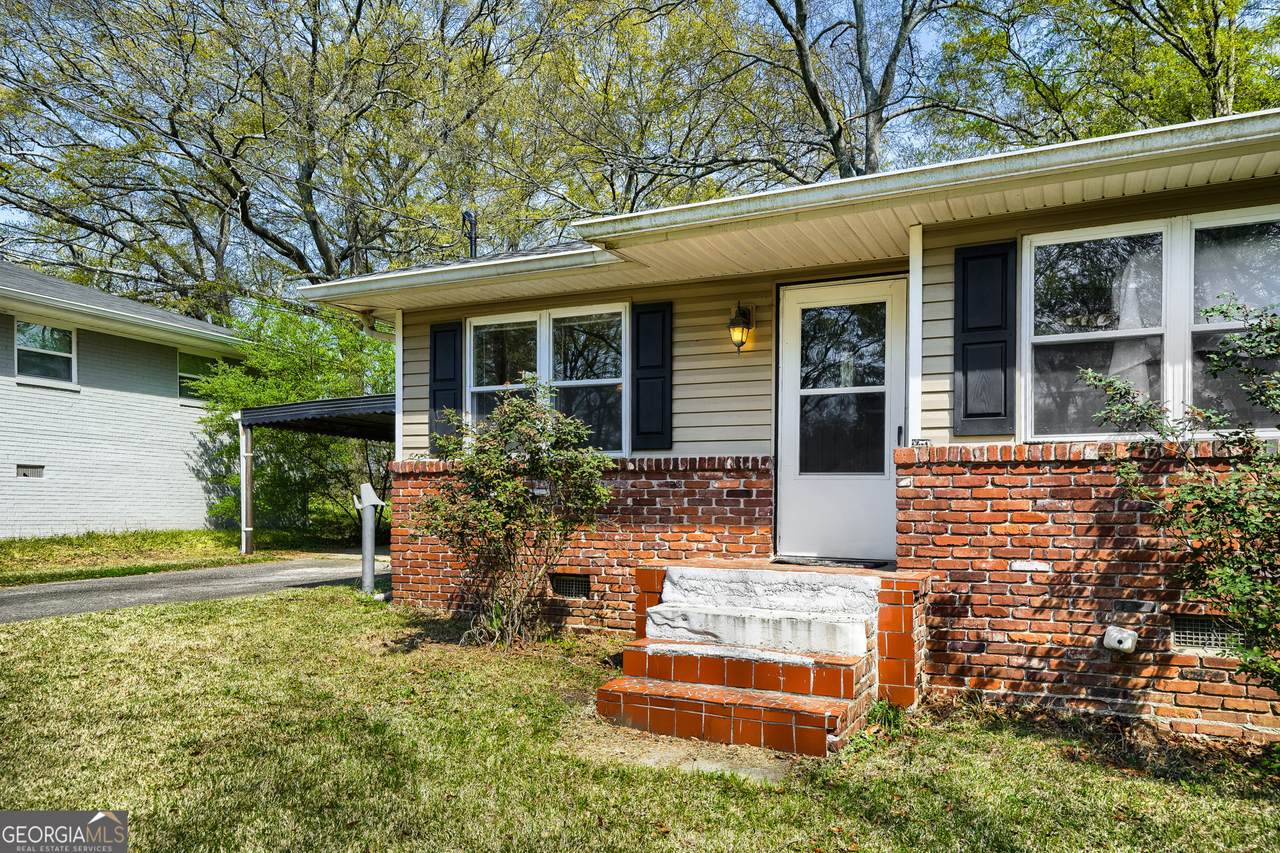 8504 Meadowbrook Drive - Photo 1
