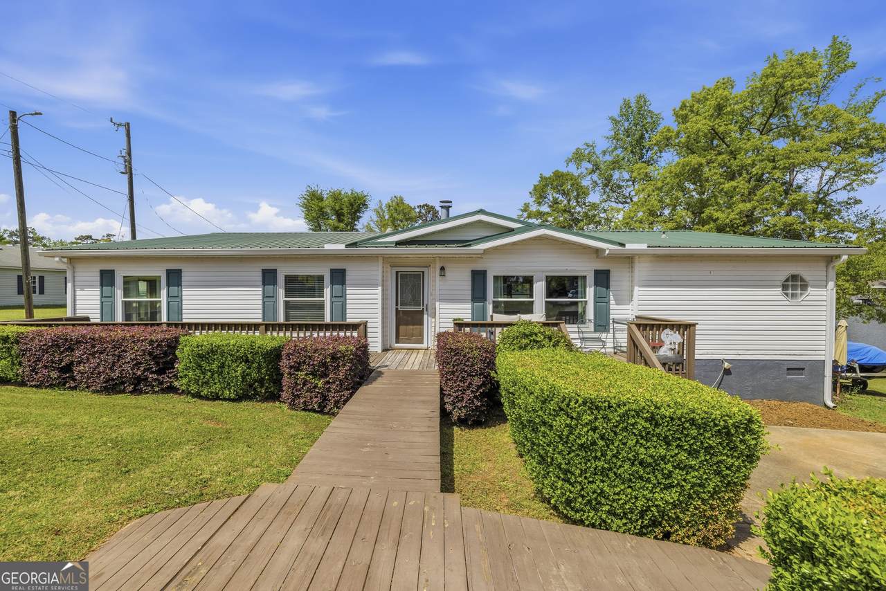 1052 Crooked Creek Road - Photo 1