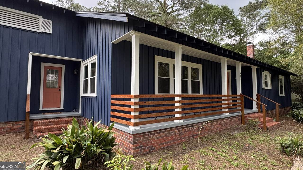 481 4Th Street - Photo 1
