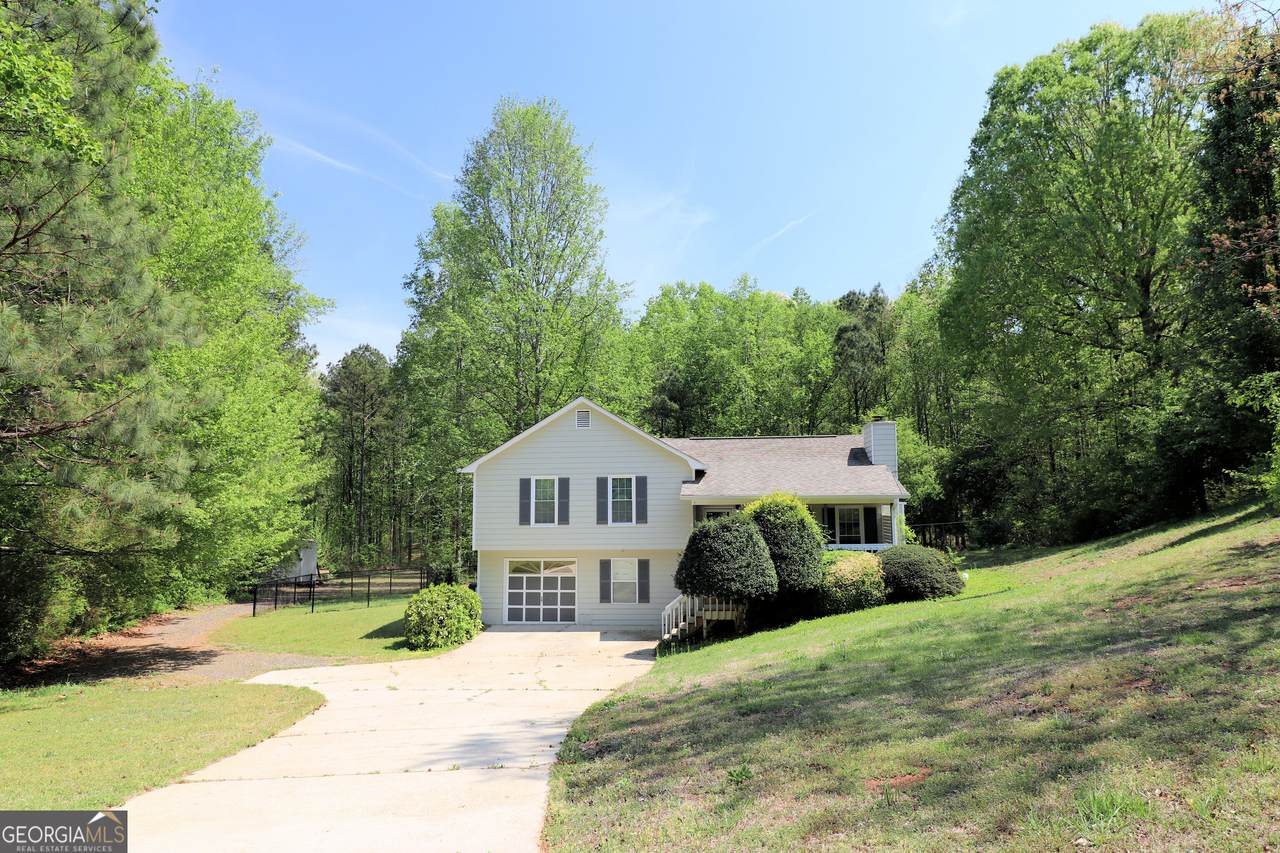 192 Deerfield Drive - Photo 1