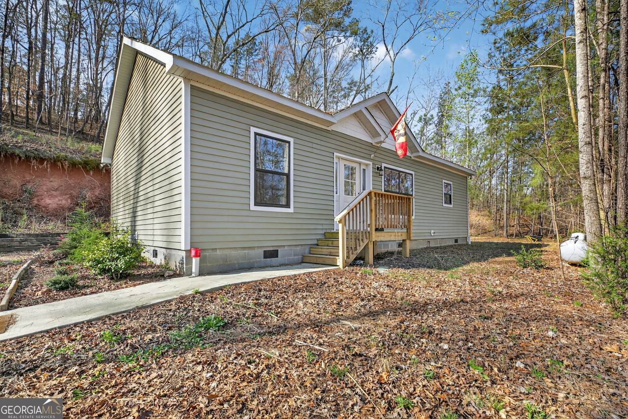 6672 Skyview Drive - Photo 1