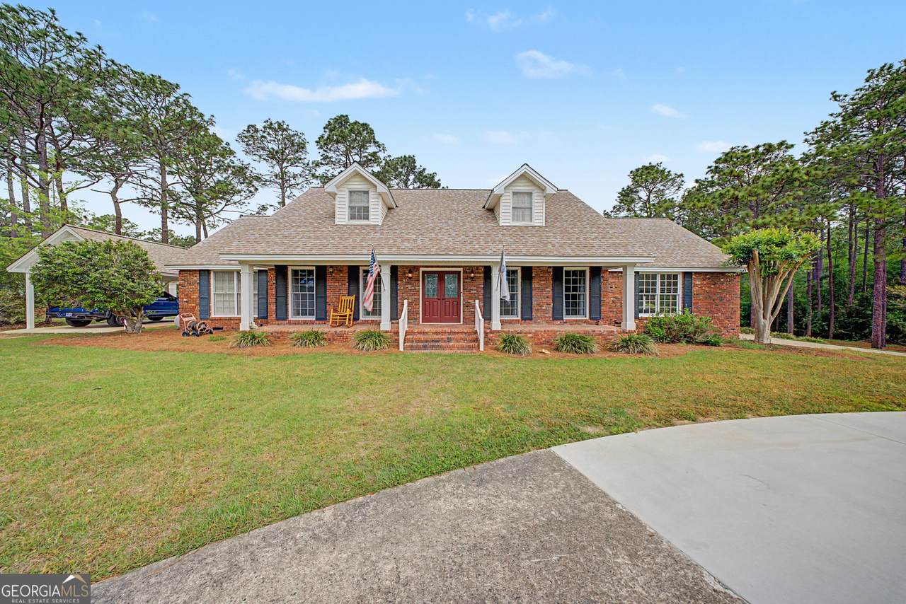 306 Holly Trail - Photo 1