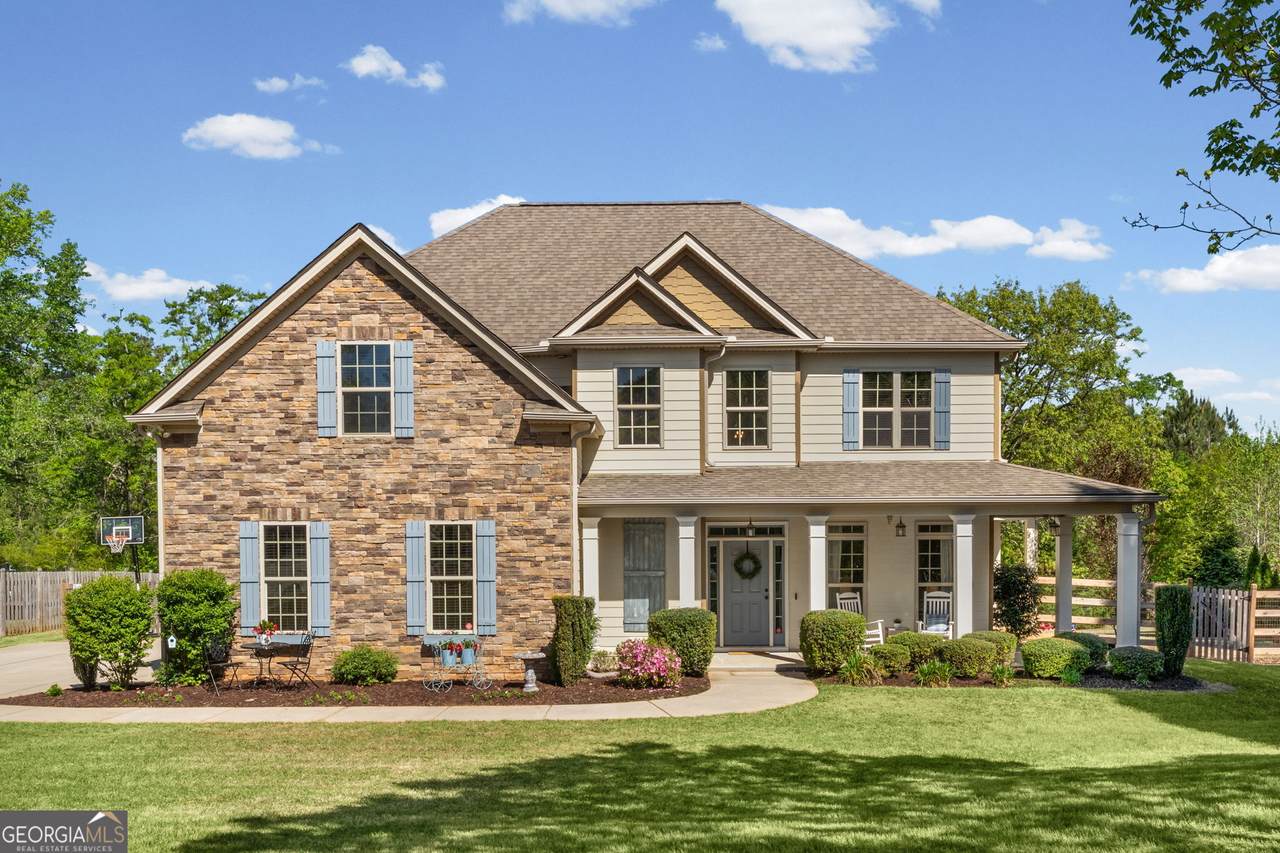 15 Austin Storey Circle - Photo 1