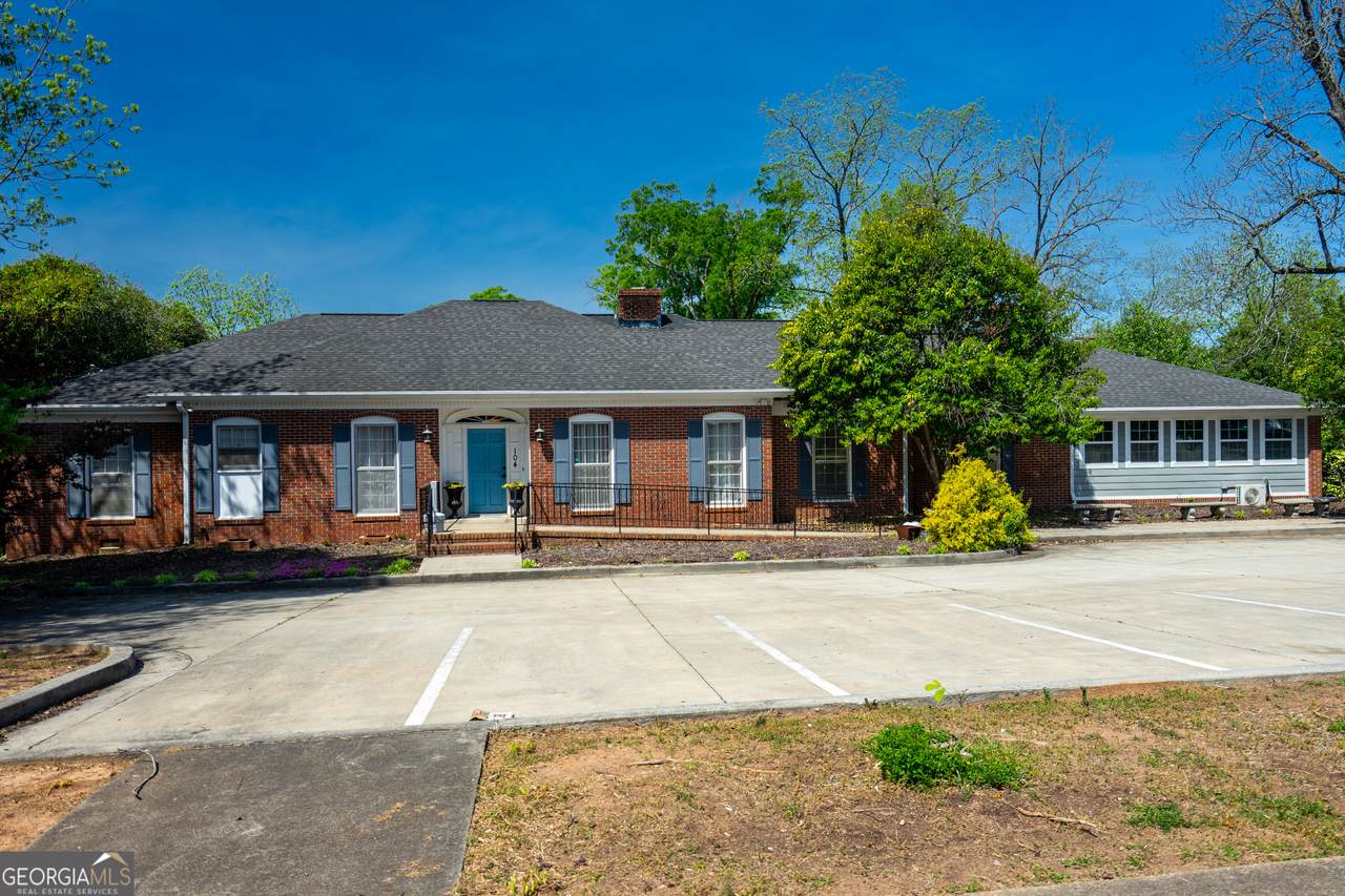 104 Harwell Avenue - Photo 1