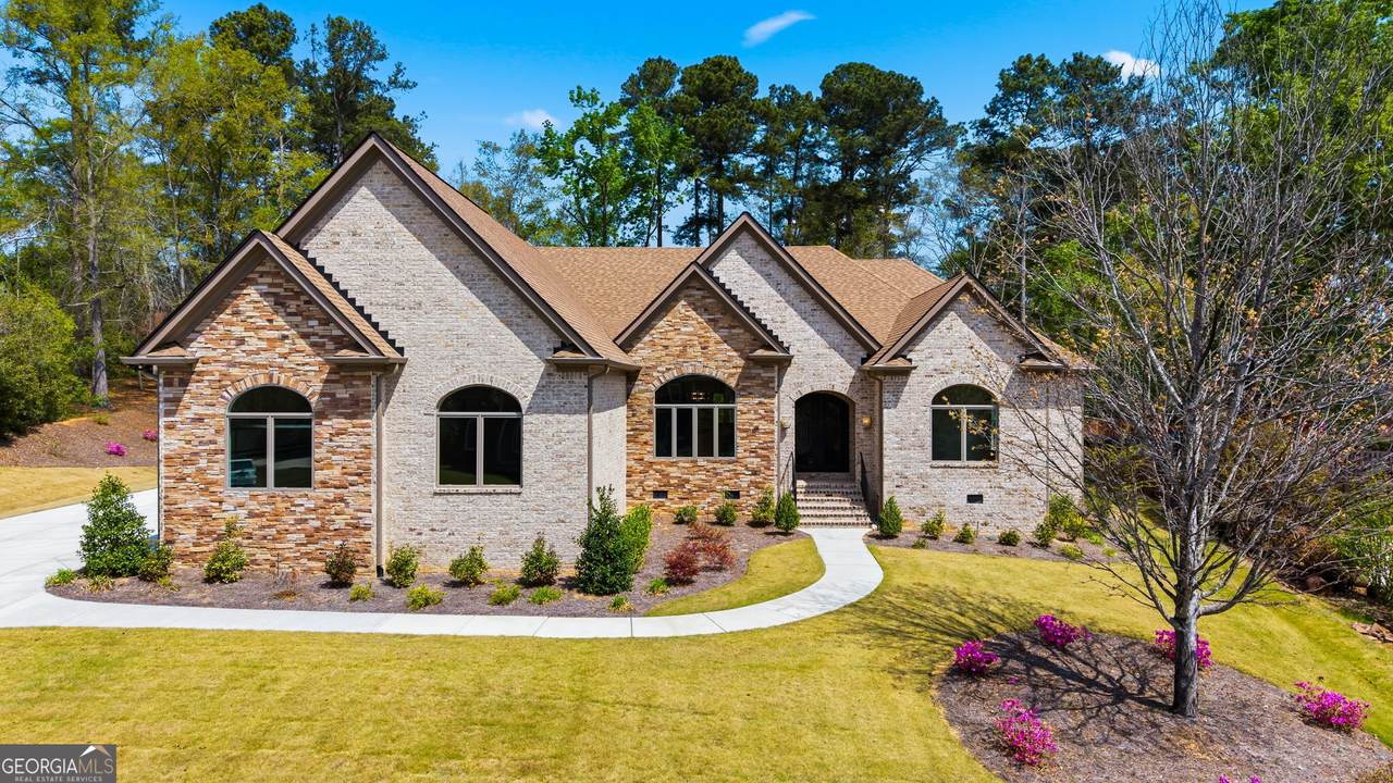 607 Lake Circle - Photo 1