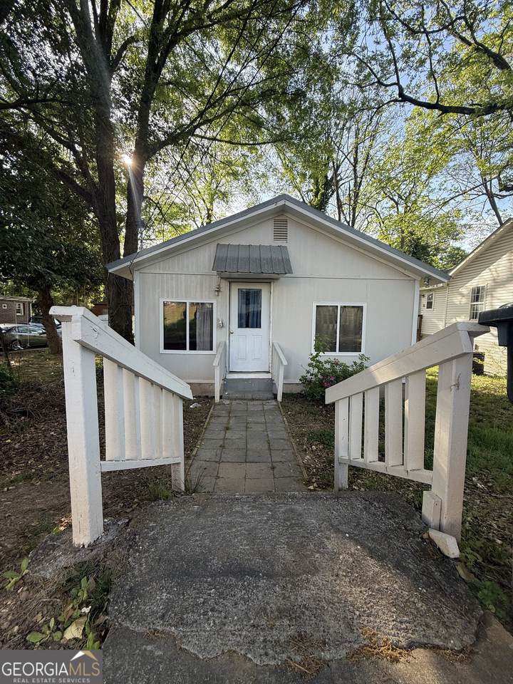 818 Mcbride Street - Photo 1