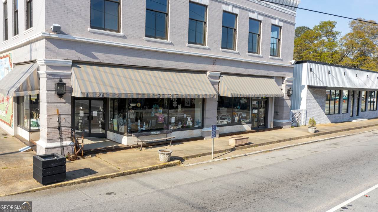 18109 Main Street - Photo 1