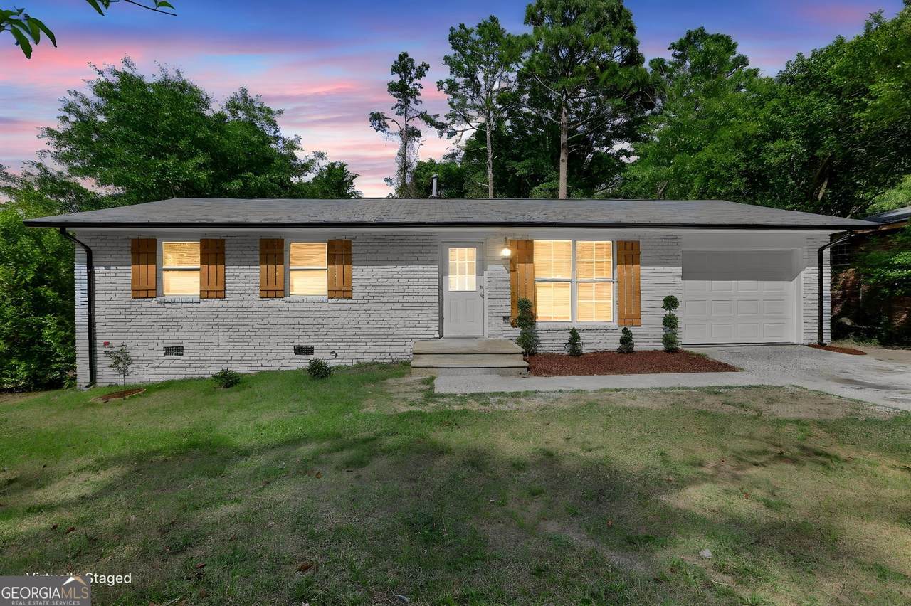 3356 Kings Park Circle - Photo 1