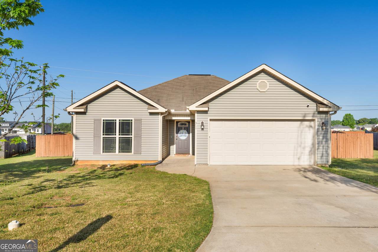 304 Worchester Circle - Photo 1