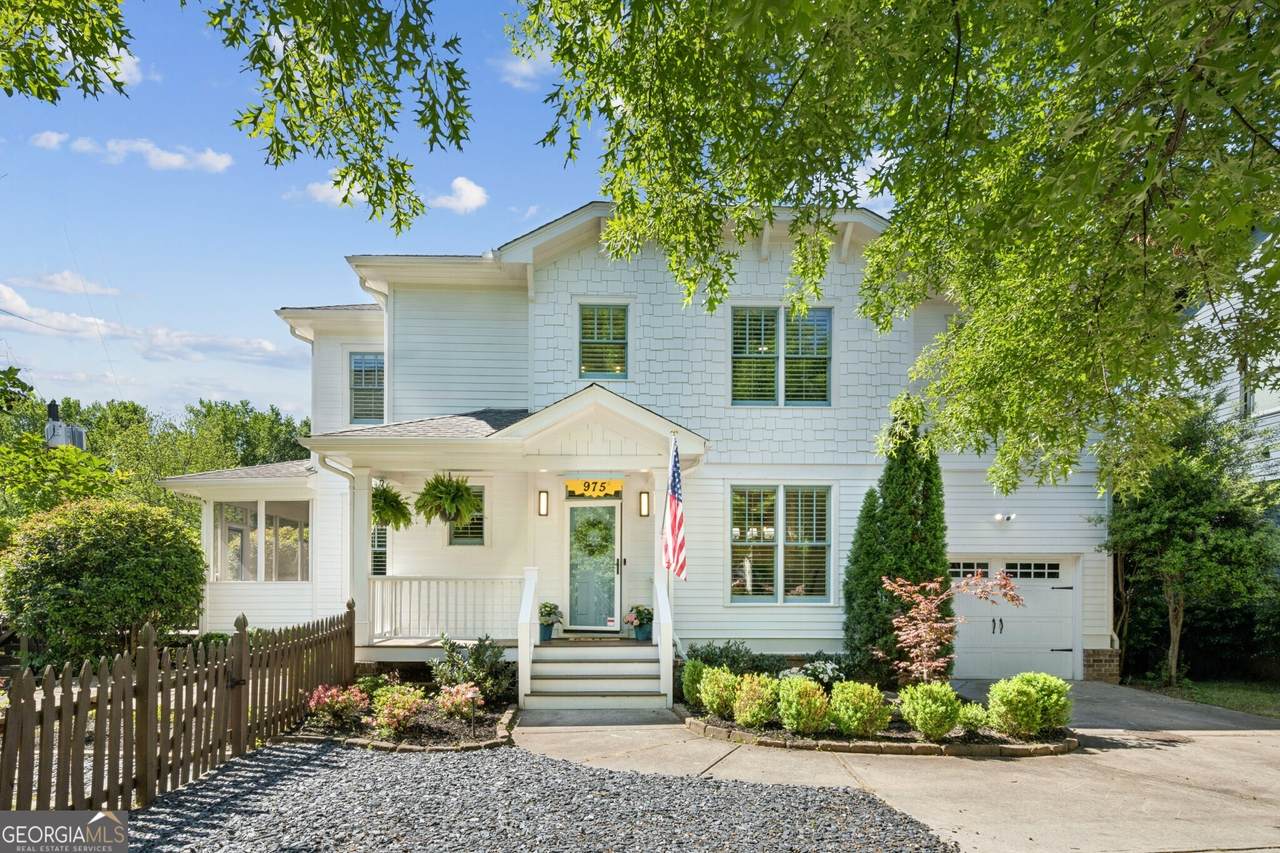 975 Grant Street - Photo 1