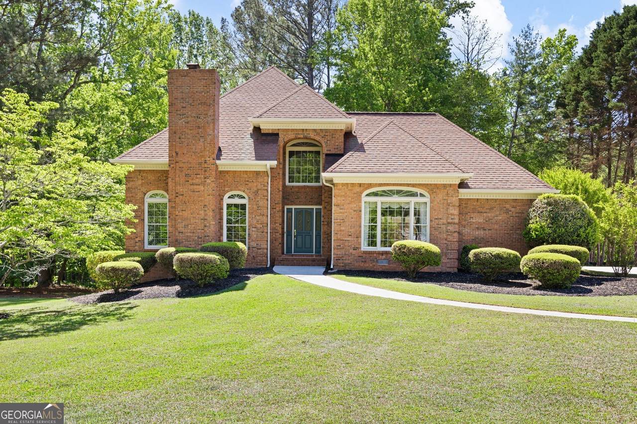 280 Camelot Drive - Photo 1