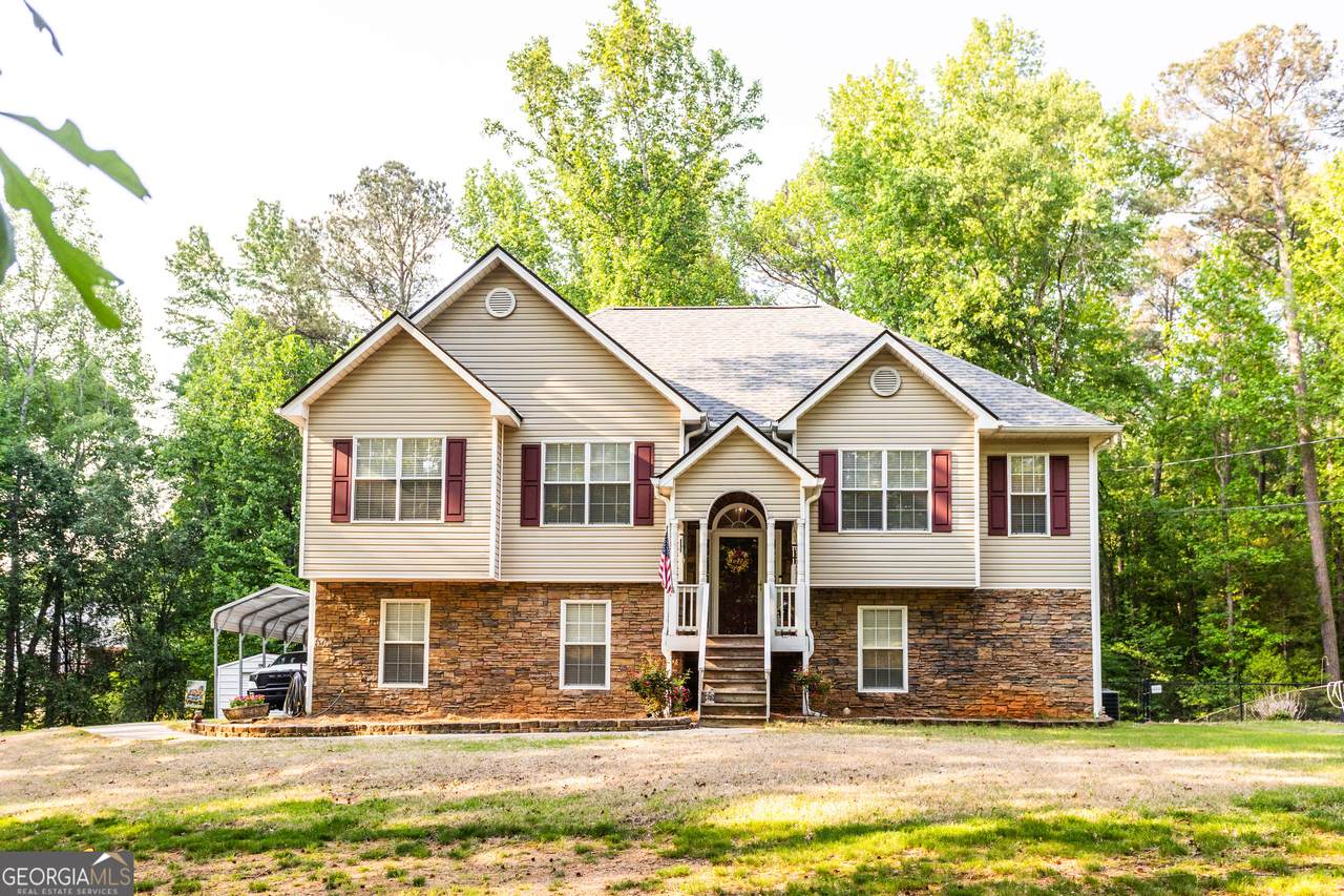 325 Clearbrook Drive - Photo 1