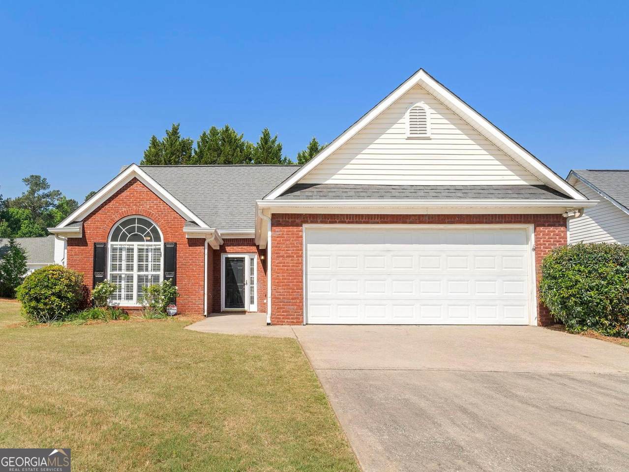 295 Cloverwood Drive - Photo 1