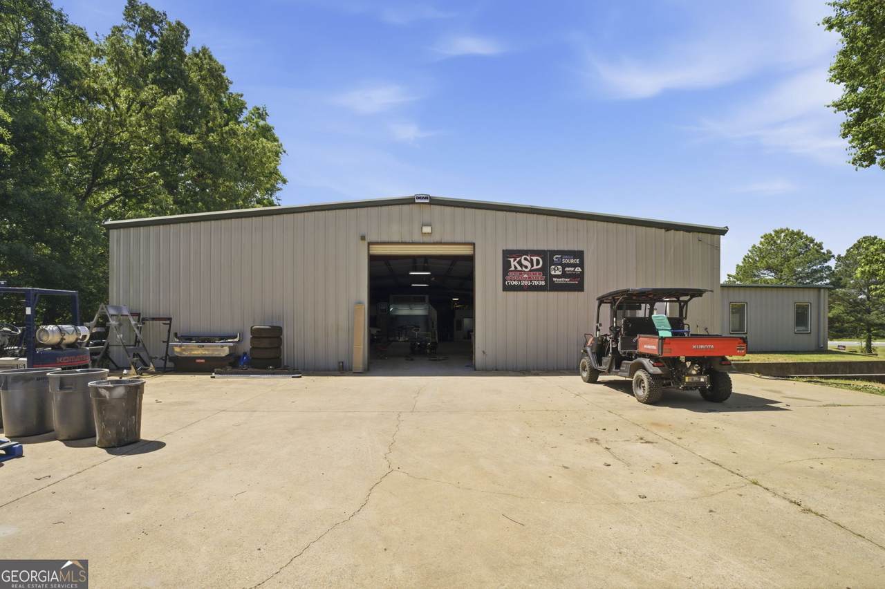 4433 Old Summerville Road - Photo 1