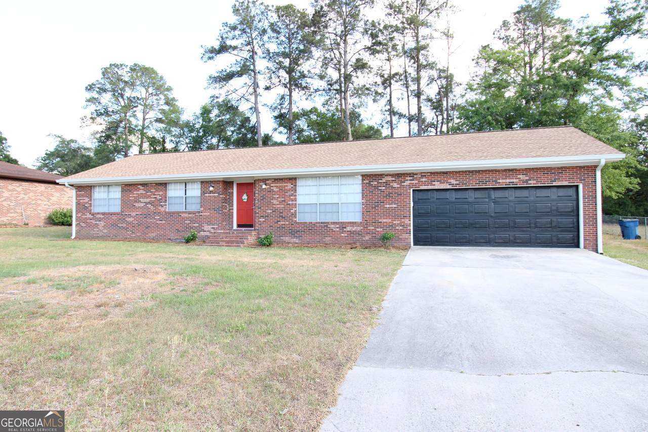 2337 Spring St - Photo 1